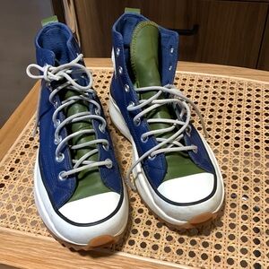 Fashionable Chuck Taylor platform running shoes